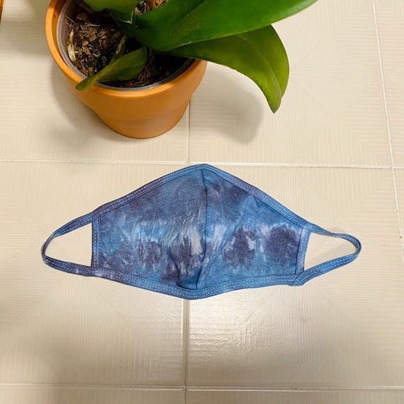 🆕❣️ Tie-dye Face Mask - Picture 2 of 5